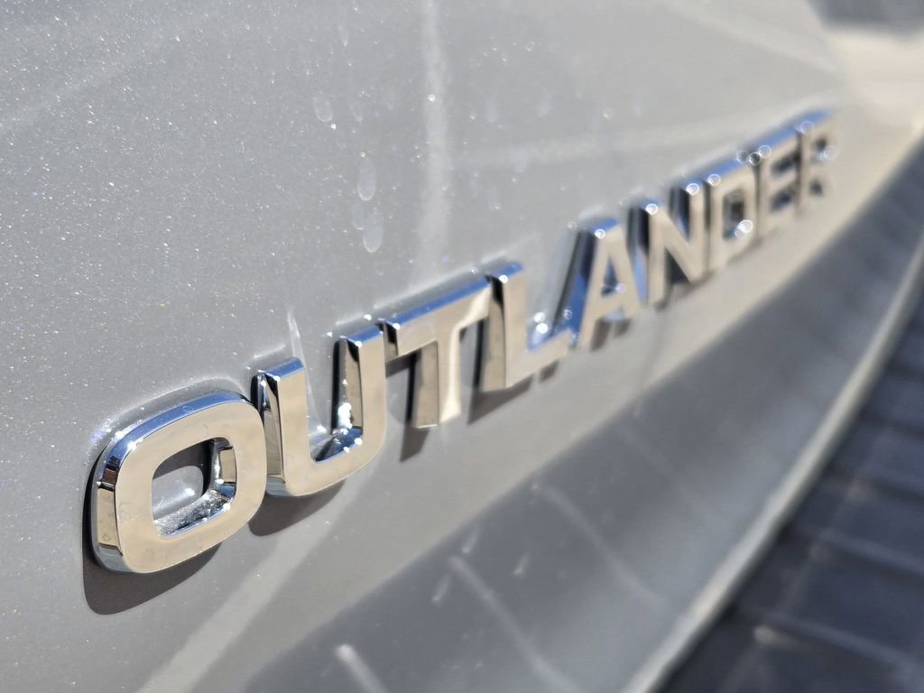 New 2026 Mitsubishi Outlander Trail Edition image 7