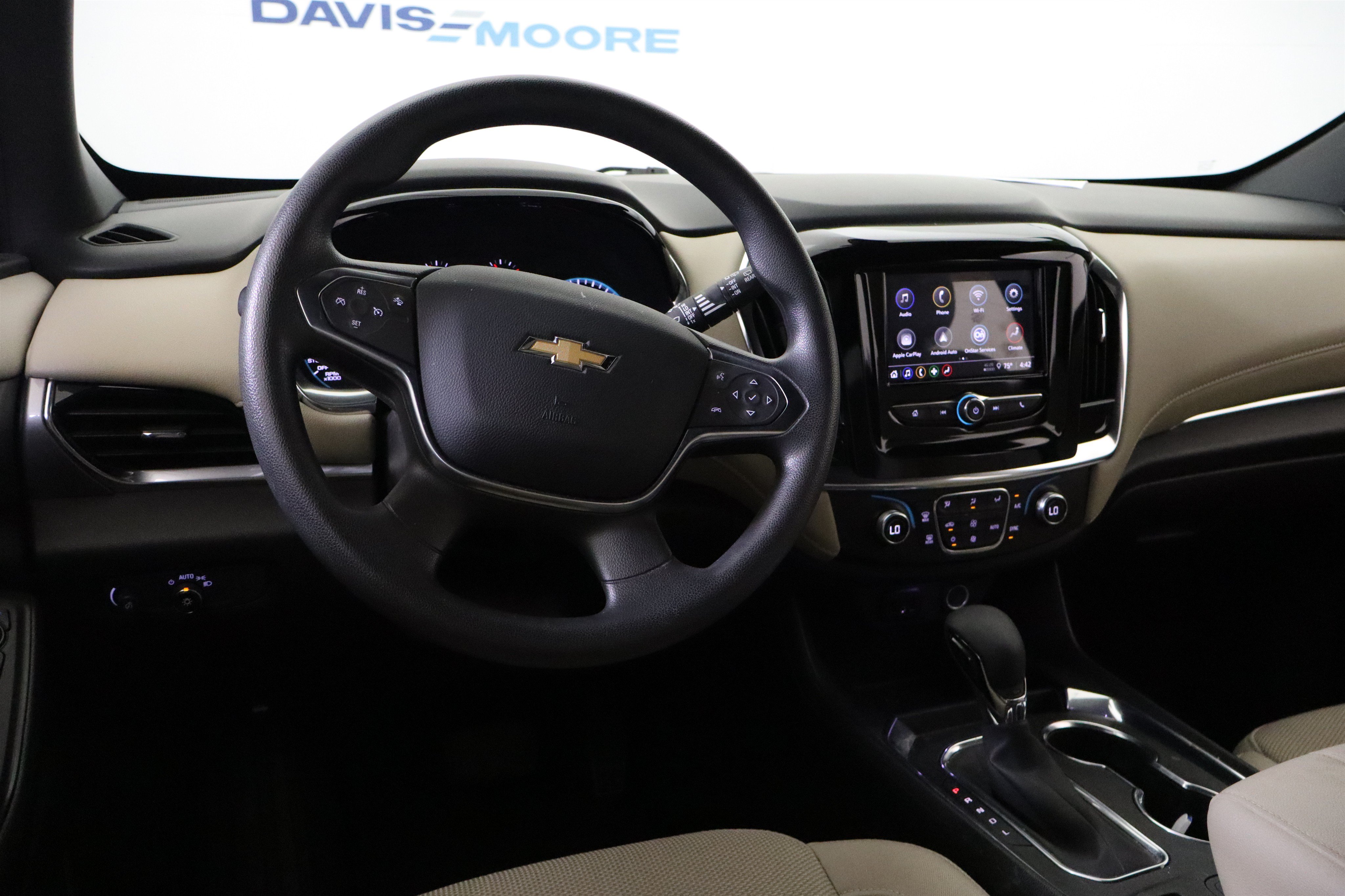 Used 2023 Chevrolet Traverse LS FWD image 16