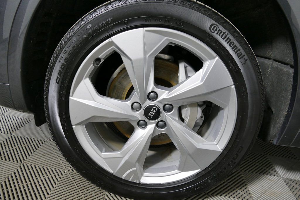 Certified 2022 Audi Q5 2.0T Premium Plus w/ Premium Plus Package AWD/4WD image 9