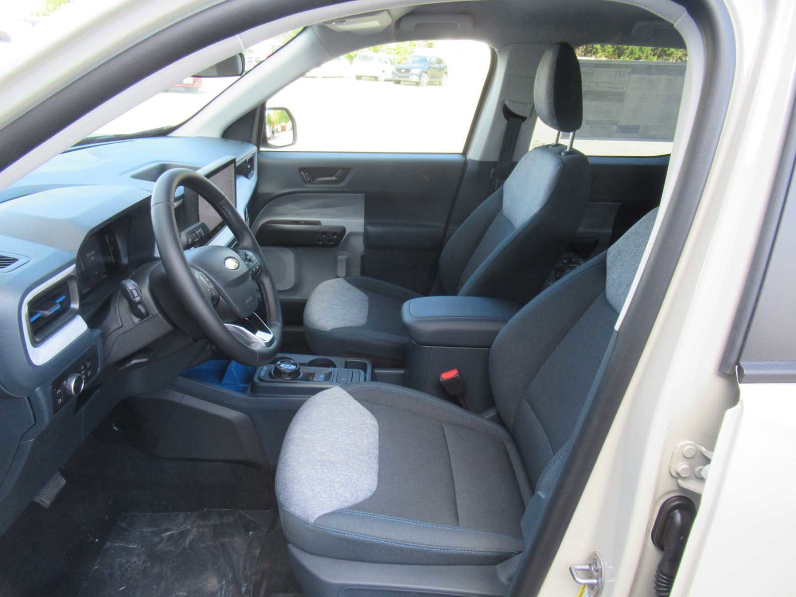 New 2025 Ford Maverick XLT w/ Equipment Group 301A image 9