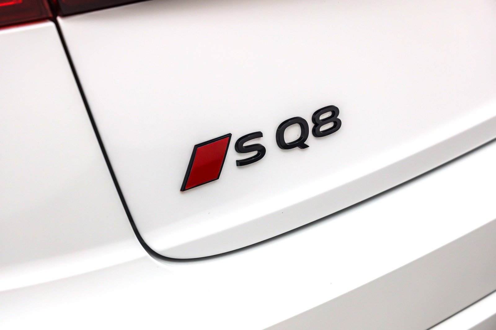 Used 2024 Audi SQ8 Premium Plus w/ Executive Package image 10