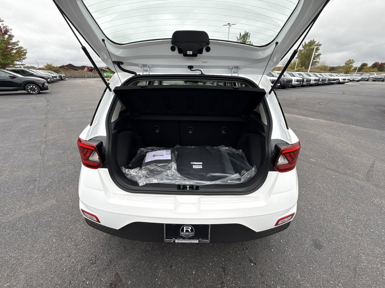 New 2026 Hyundai Venue SEL FWD image 24