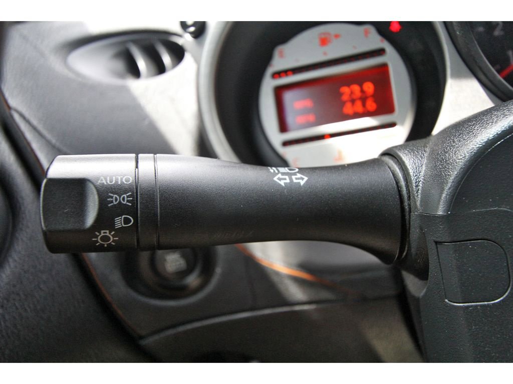 Used 2010 Nissan 370Z Touring image 11