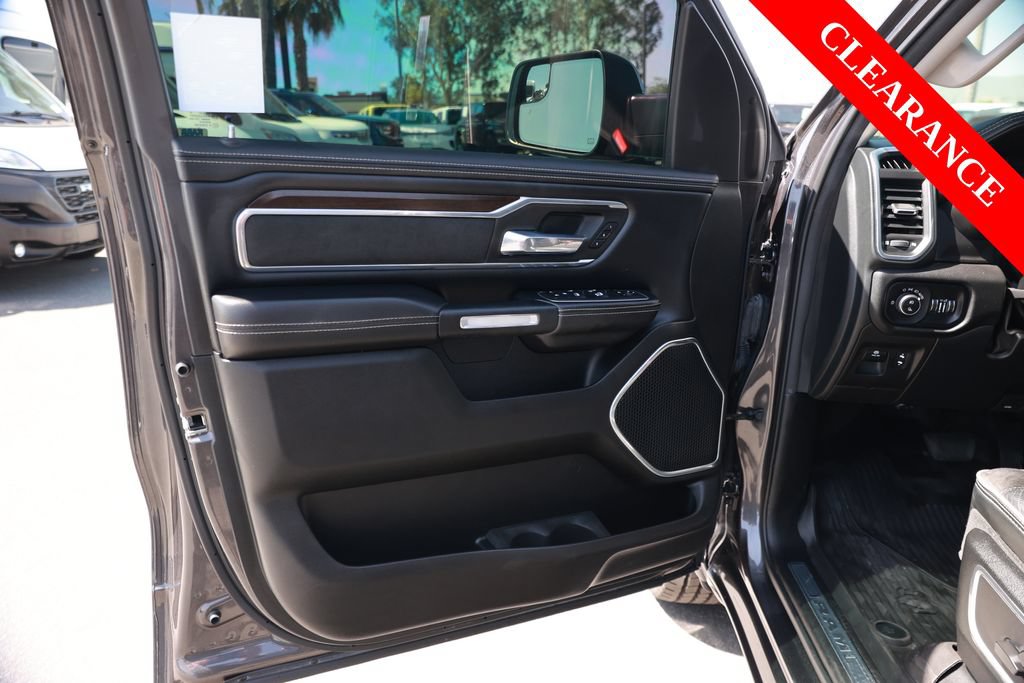 Used 2022 RAM 1500 Laramie AWD/4WD image 19