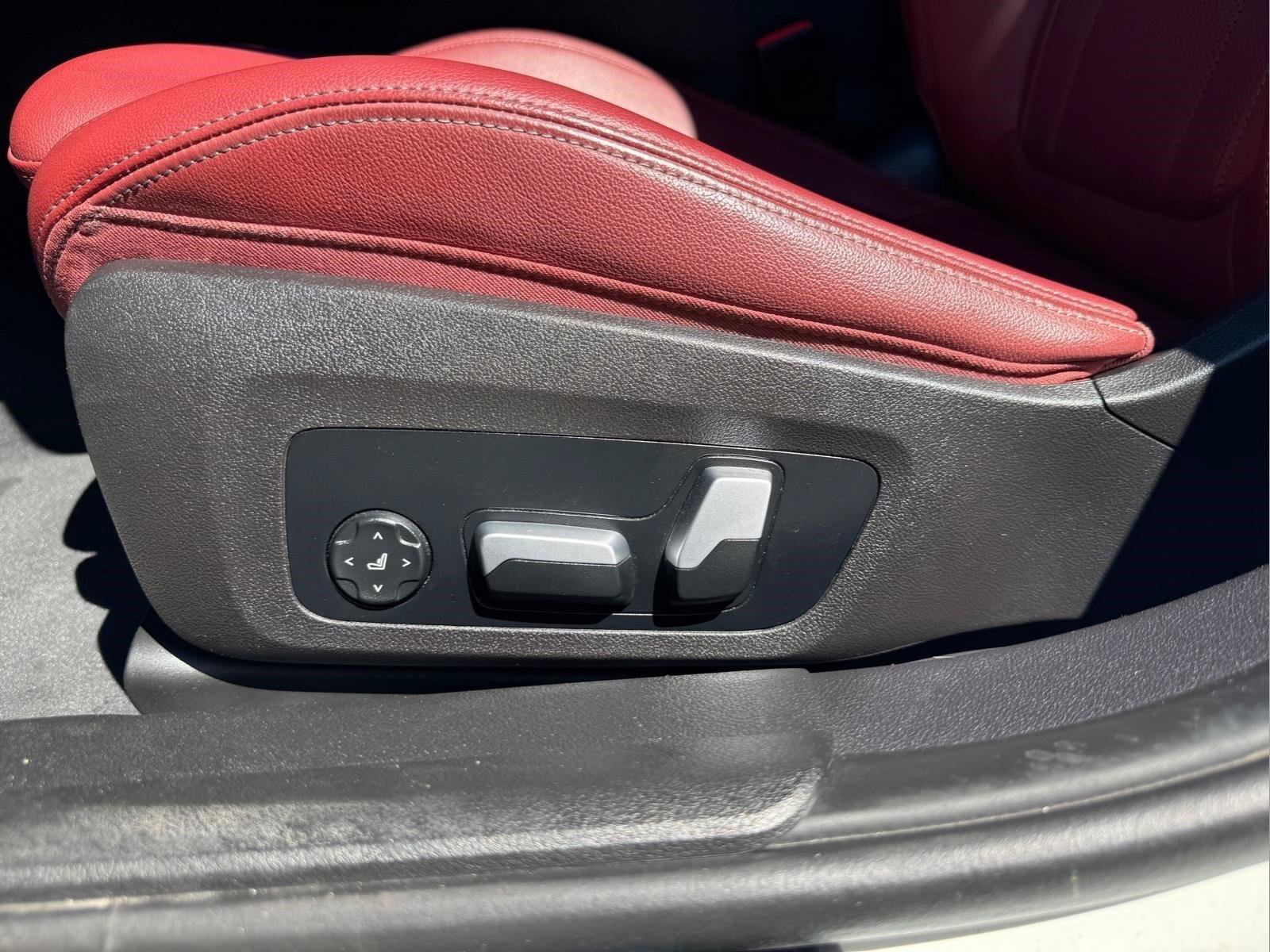 Used 2023 BMW M340i w/ Driving Assistance Package RWD image 18