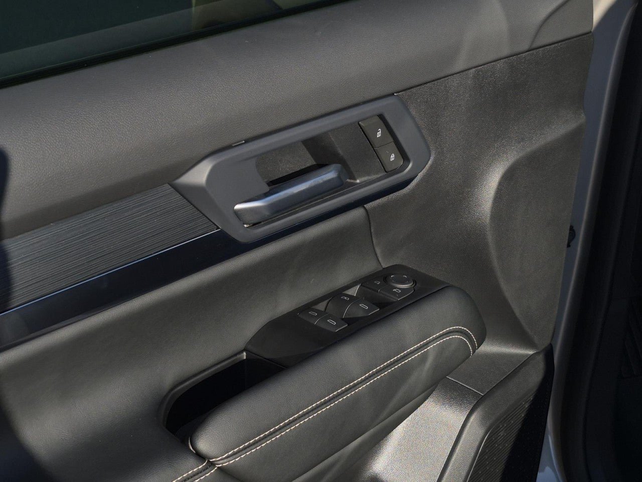New 2027 GMC Terrain Elevation w/ Black Edition FWD image 9