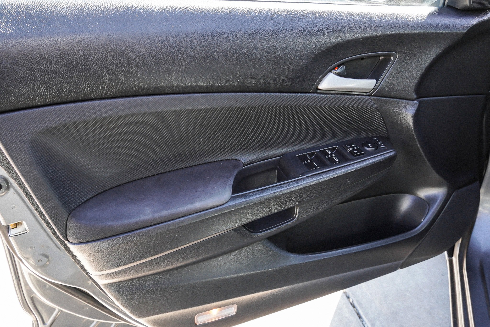 Used 2010 Honda Accord LX-P image 20