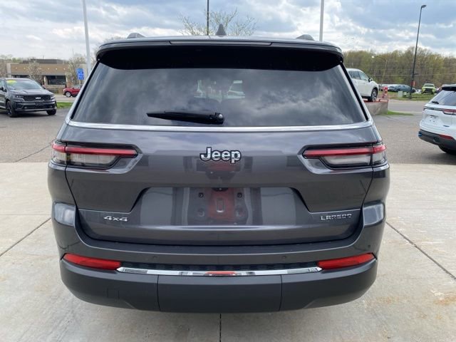 Used 2023 Jeep Grand Cherokee L Laredo w/ Luxury Tech Group I AWD/4WD image 4
