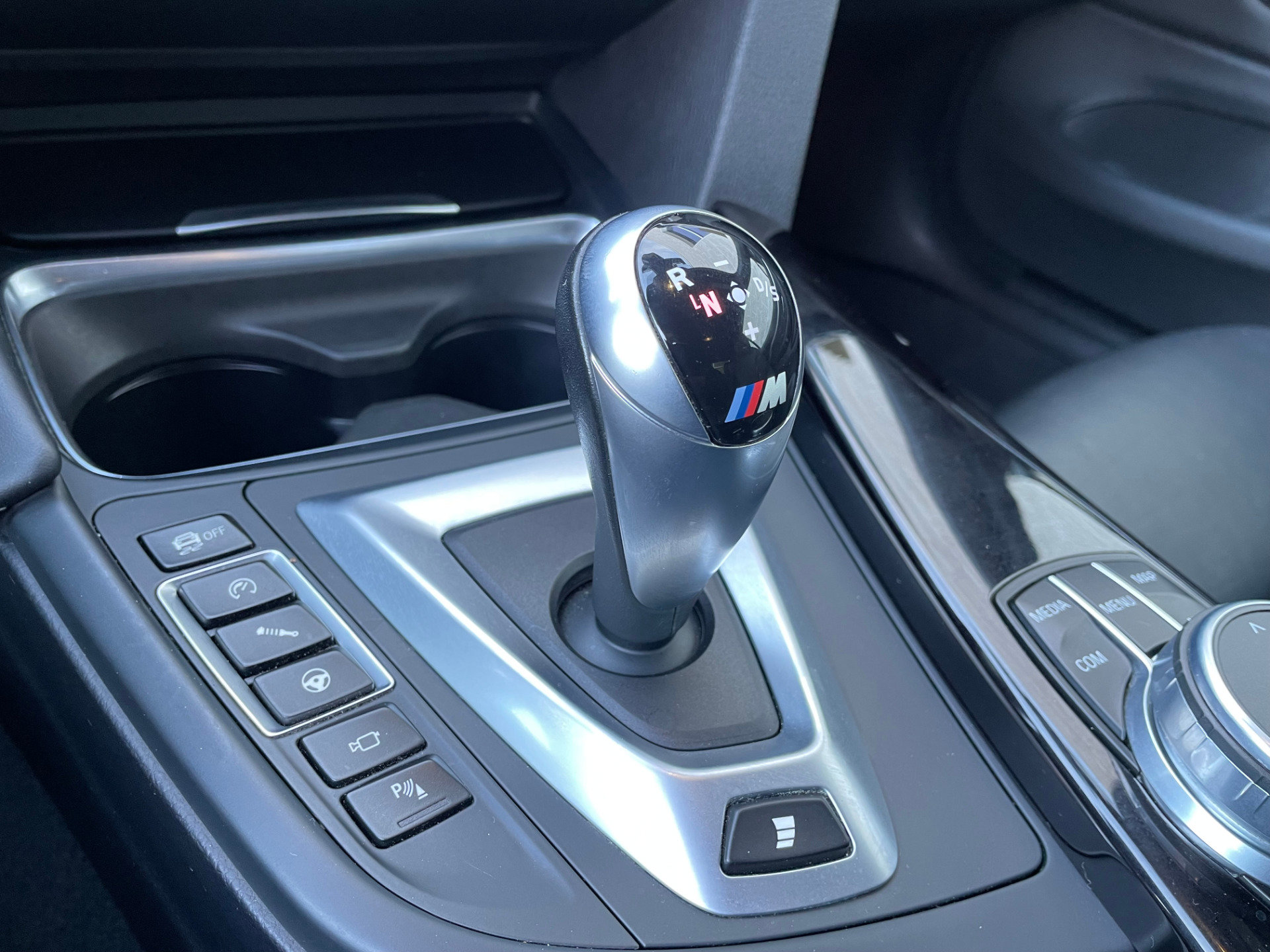 Used 2018 BMW M4 Convertible RWD image 21