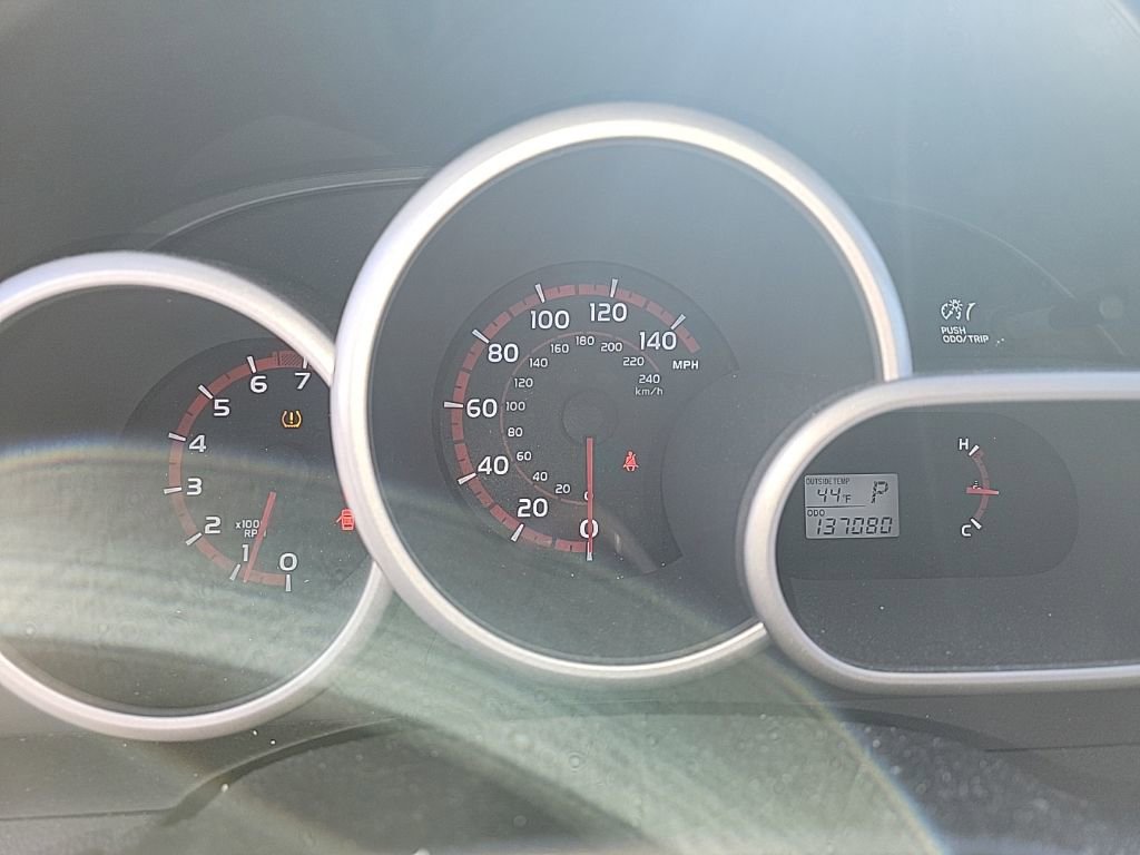 Used 2009 Pontiac Vibe GT image 15