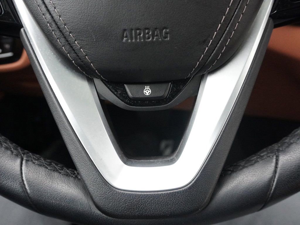 Used 2023 BMW 540i xDrive w/ Premium Package image 58