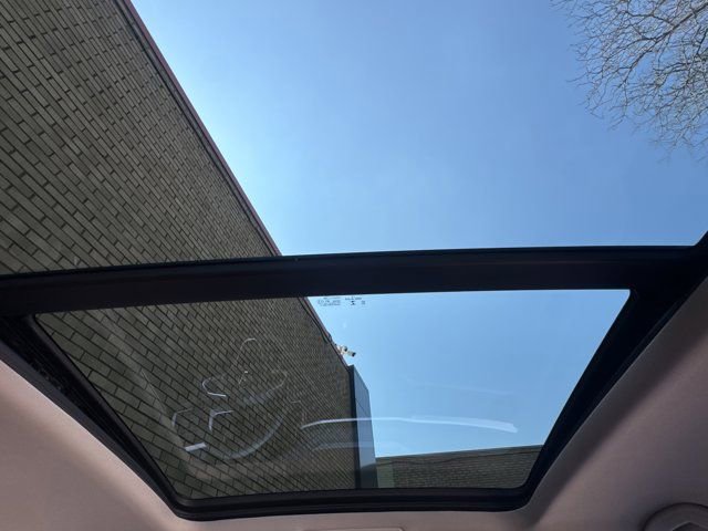 Used 2023 Volkswagen Atlas SE w/ Panoramic Sunroof Package image 22