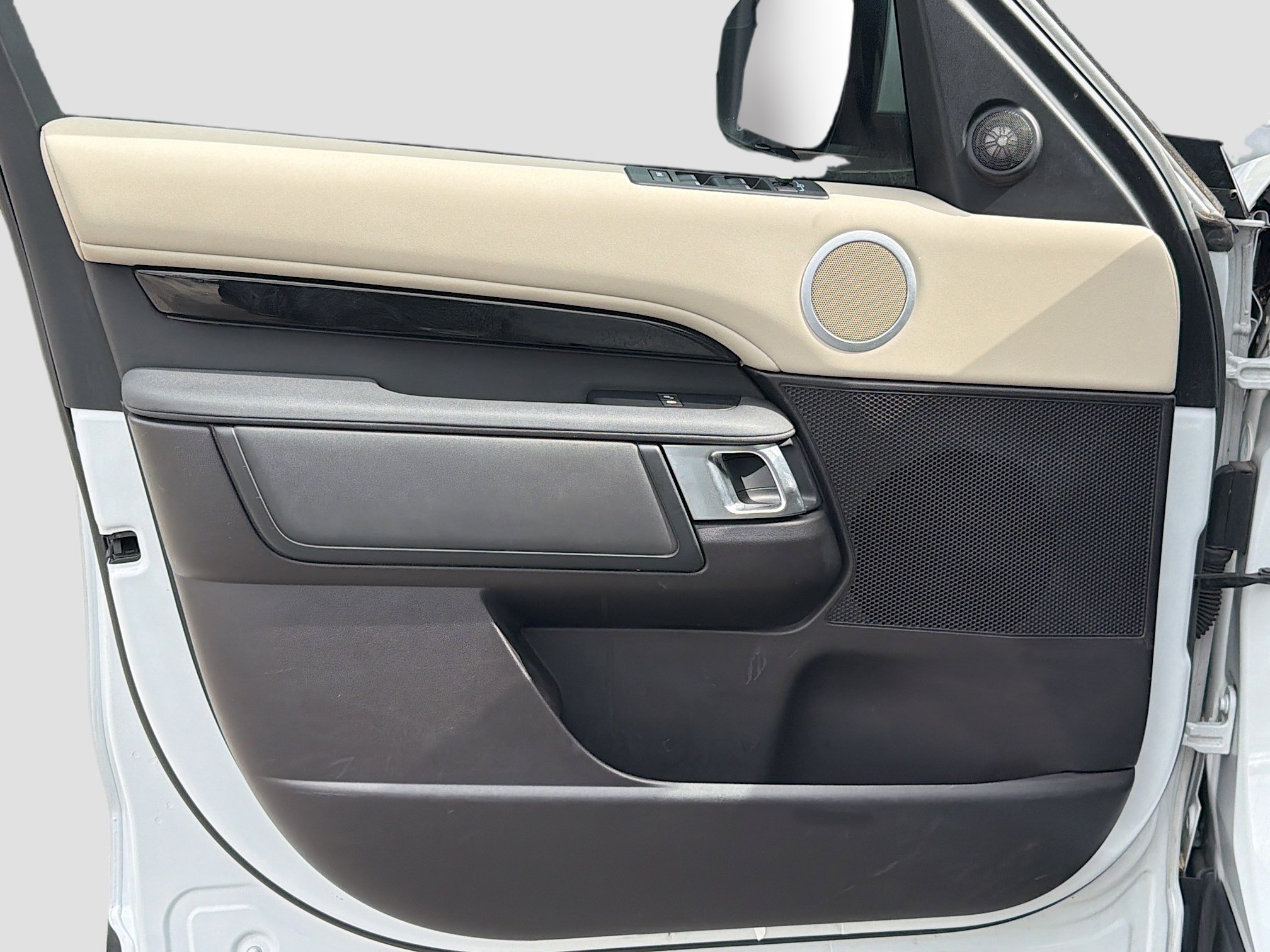 Used 2019 Land Rover Discovery SE image 22