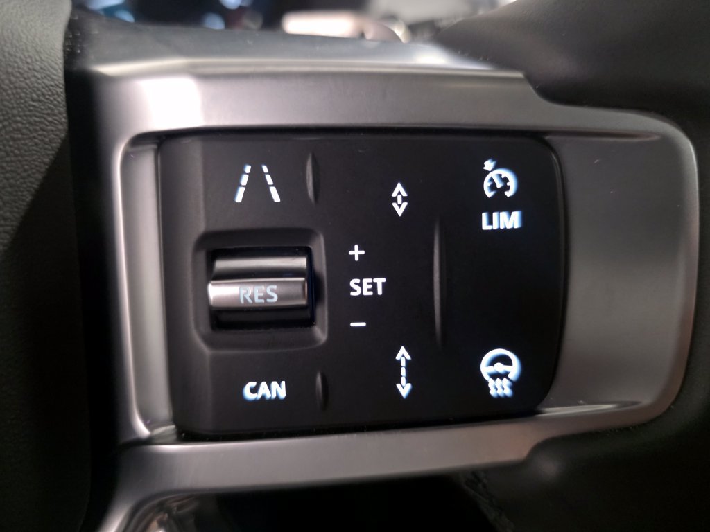 Certified 2025 Land Rover Discovery Dynamic SE AWD/4WD image 23