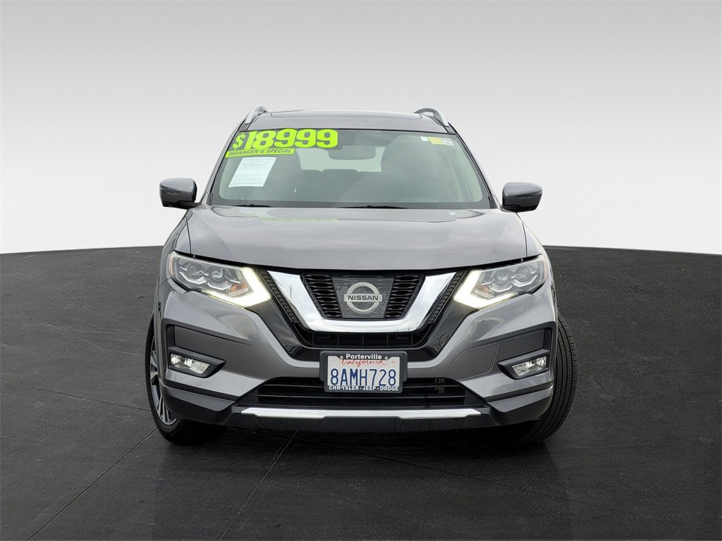 Used 2017 Nissan Rogue SL w/ SL Premium Package image 2