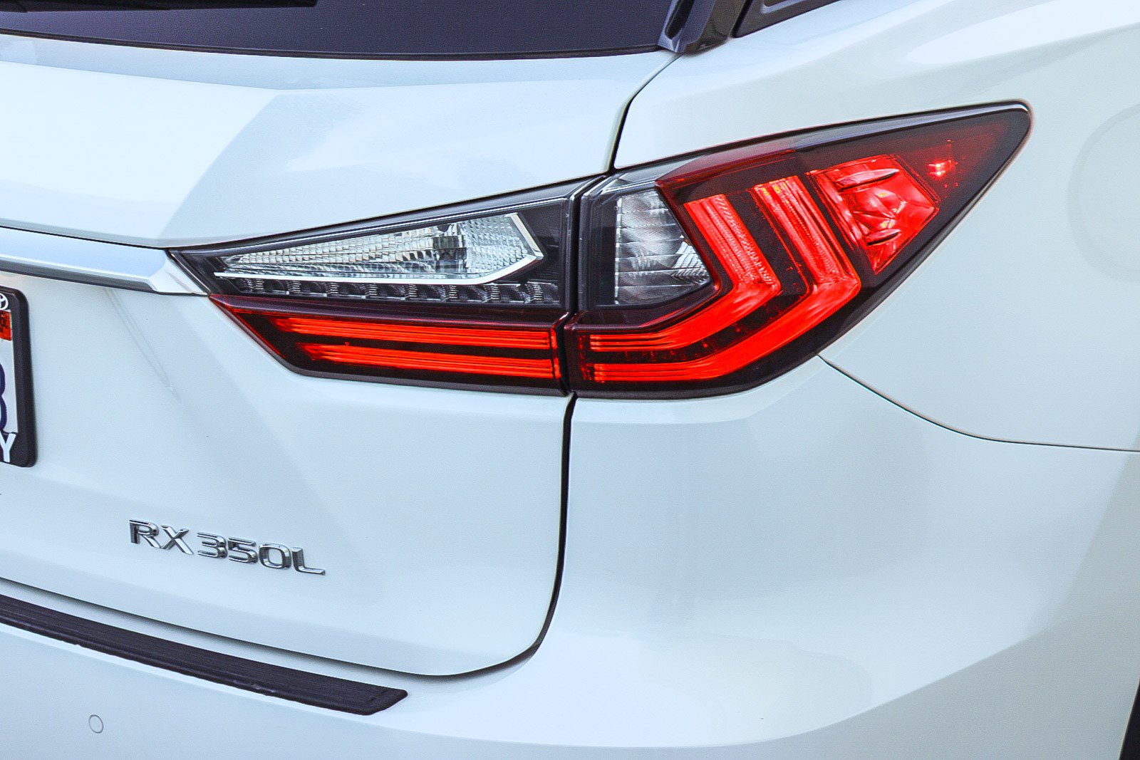 Used 2018 Lexus RX 350L FWD image 10