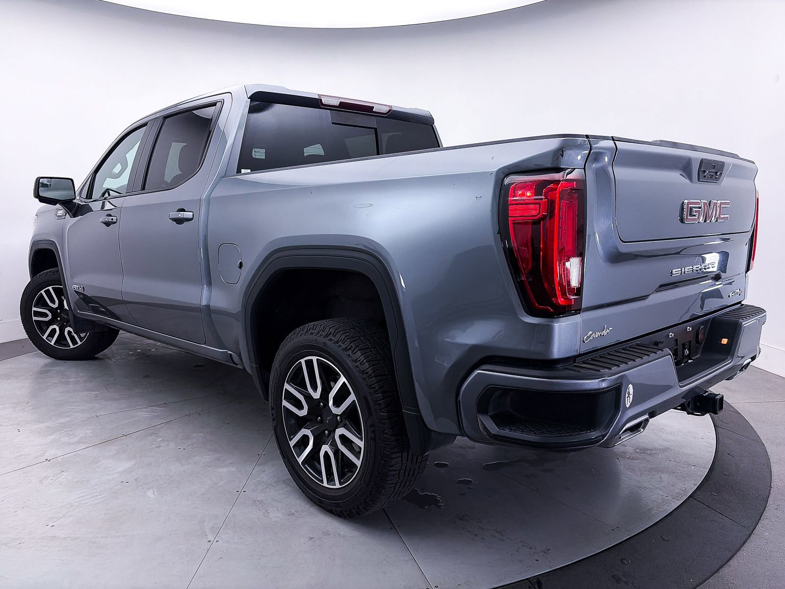 Used 2021 GMC Sierra 1500 AT4 w/ AT4 Preferred Package image 2