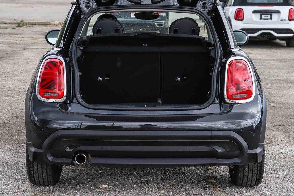 Used 2024 MINI Cooper 2-Door Hardtop FWD image 41