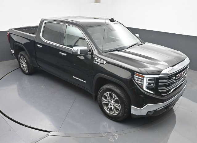 Used 2025 GMC Sierra 1500 SLT RWD image 34