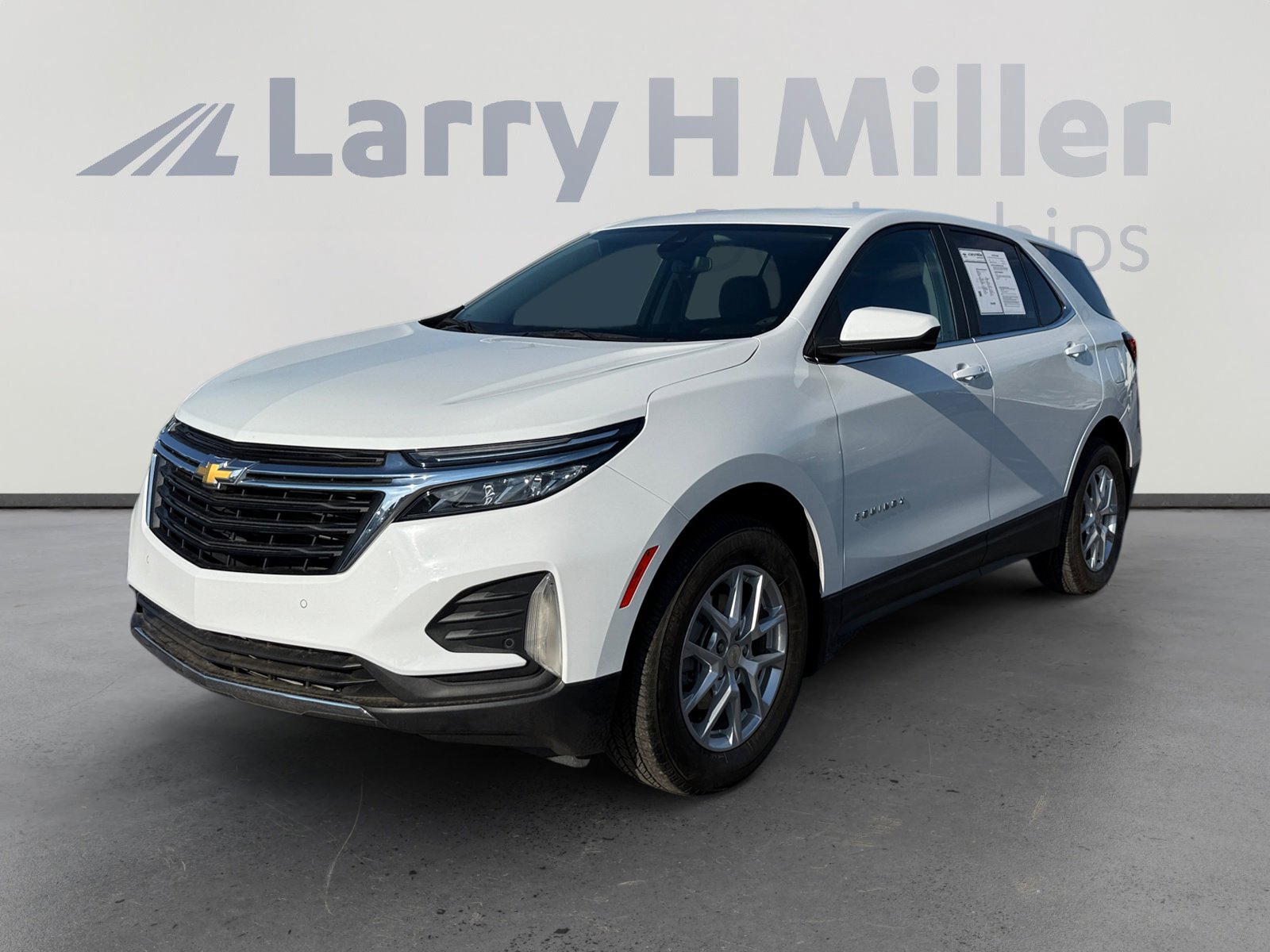 Used 2023 Chevrolet Equinox LT w/ LPO, Floor Liner Package