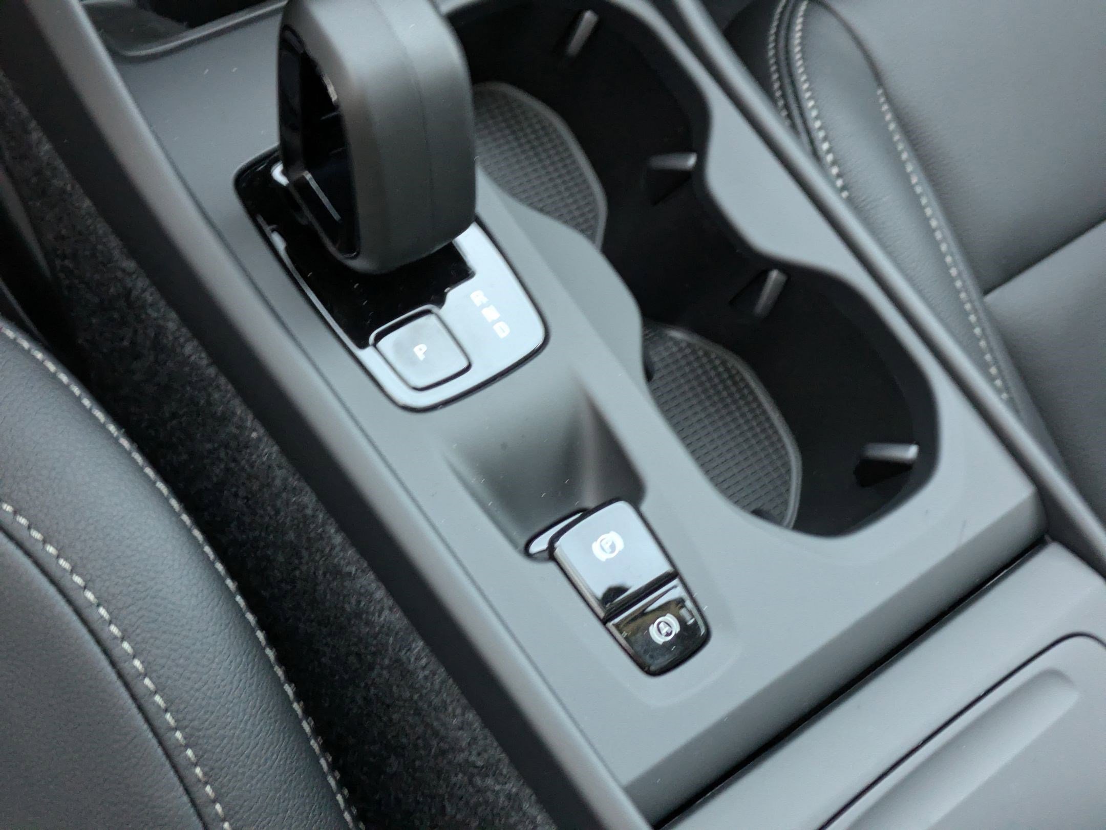 New 2026 Volvo XC40 B5 Core w/ Climate Package image 13