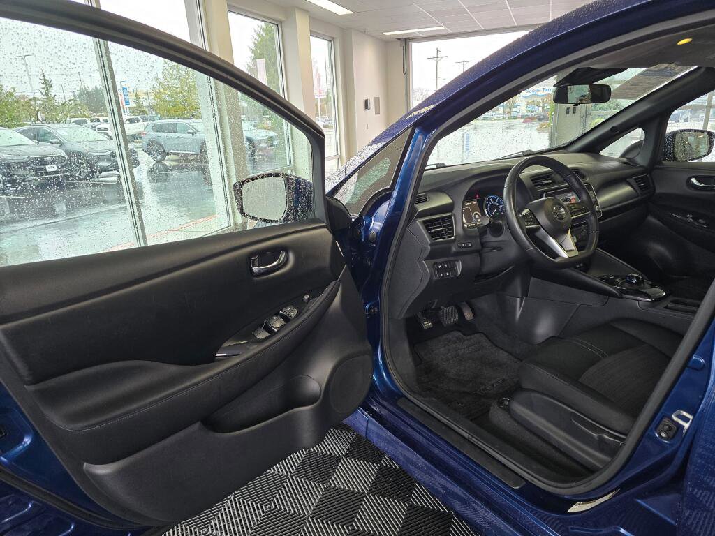 Used 2021 Nissan Leaf SV image 18