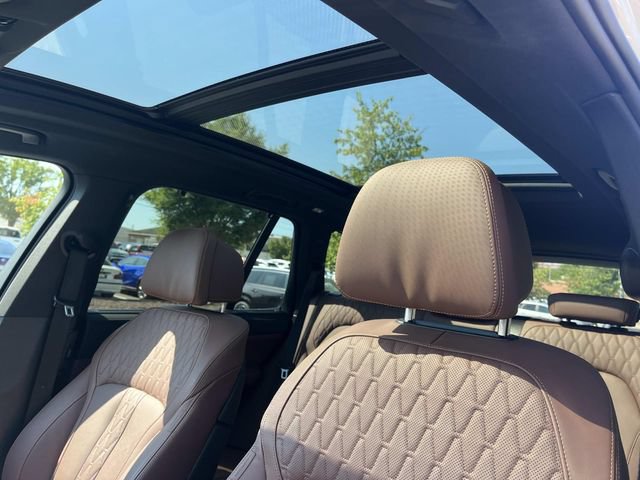 Used 2025 BMW X5 xDrive40i w/ Executive Package AWD/4WD image 36