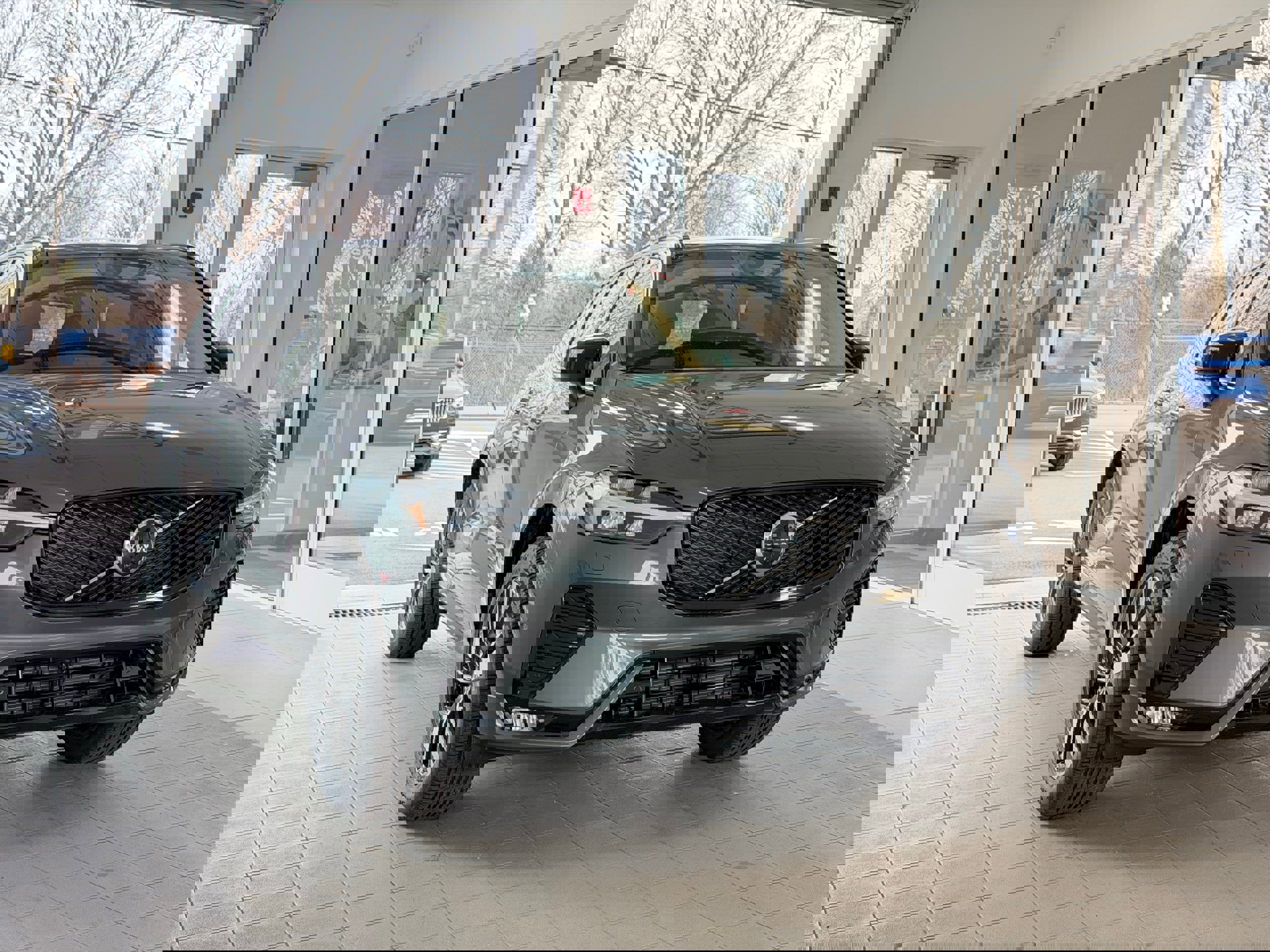 New 2026 Volvo XC60 B5 Plus w/ Protection Package Premier image 5