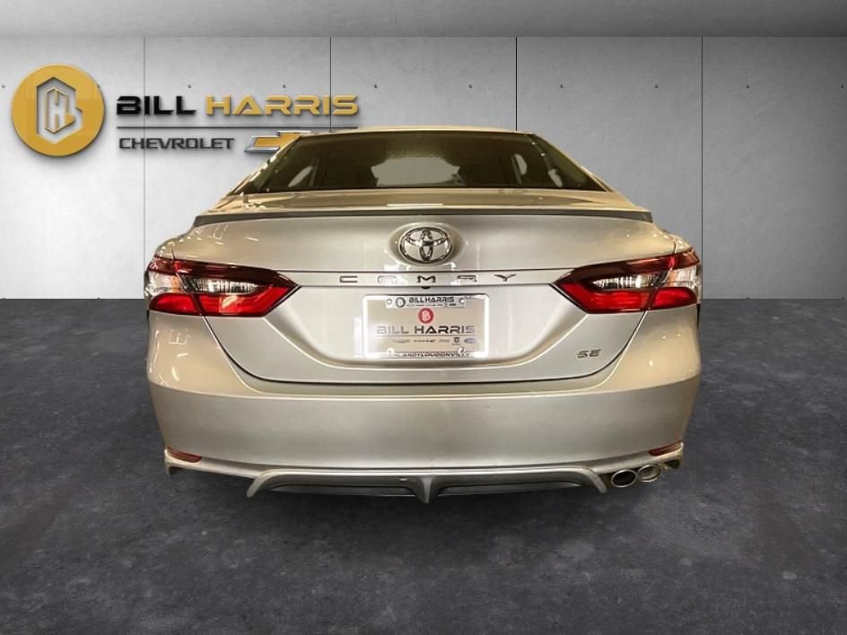 Used 2024 Toyota Camry SE FWD image 11