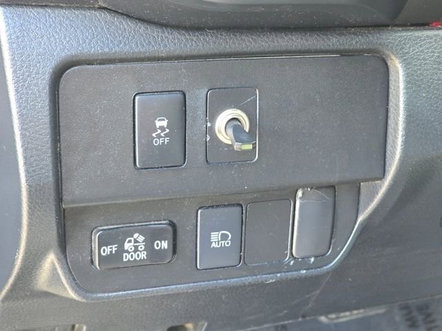 Used 2021 Toyota Tacoma SR AWD/4WD image 18