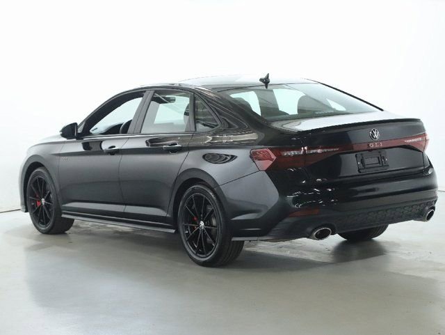 Certified 2025 Volkswagen Jetta GLI Autobahn image 40