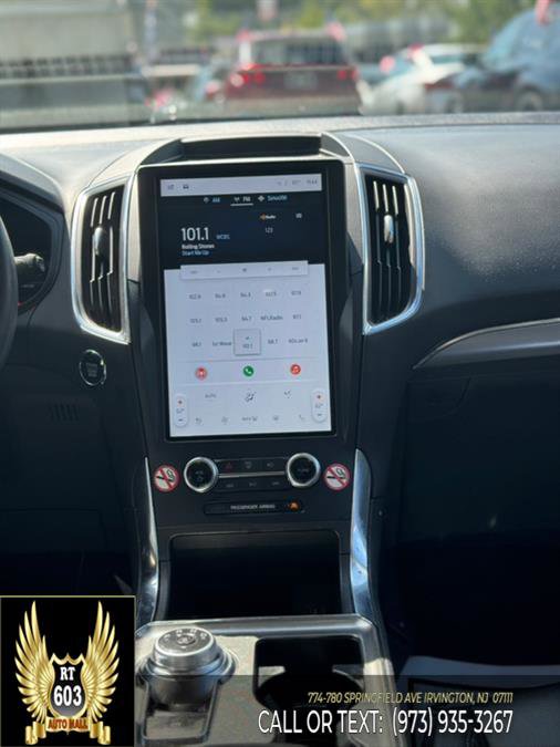 Used 2023 Ford Edge Titanium image 16