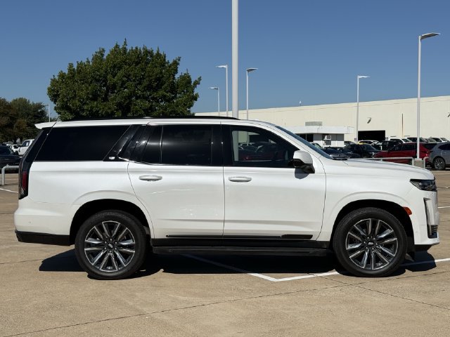 Used 2023 Cadillac Escalade Sport AWD/4WD image 3