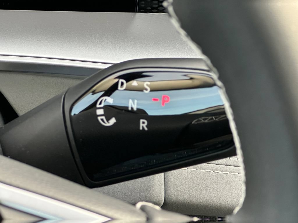 New 2026 Volkswagen Tiguan SE AWD/4WD image 17