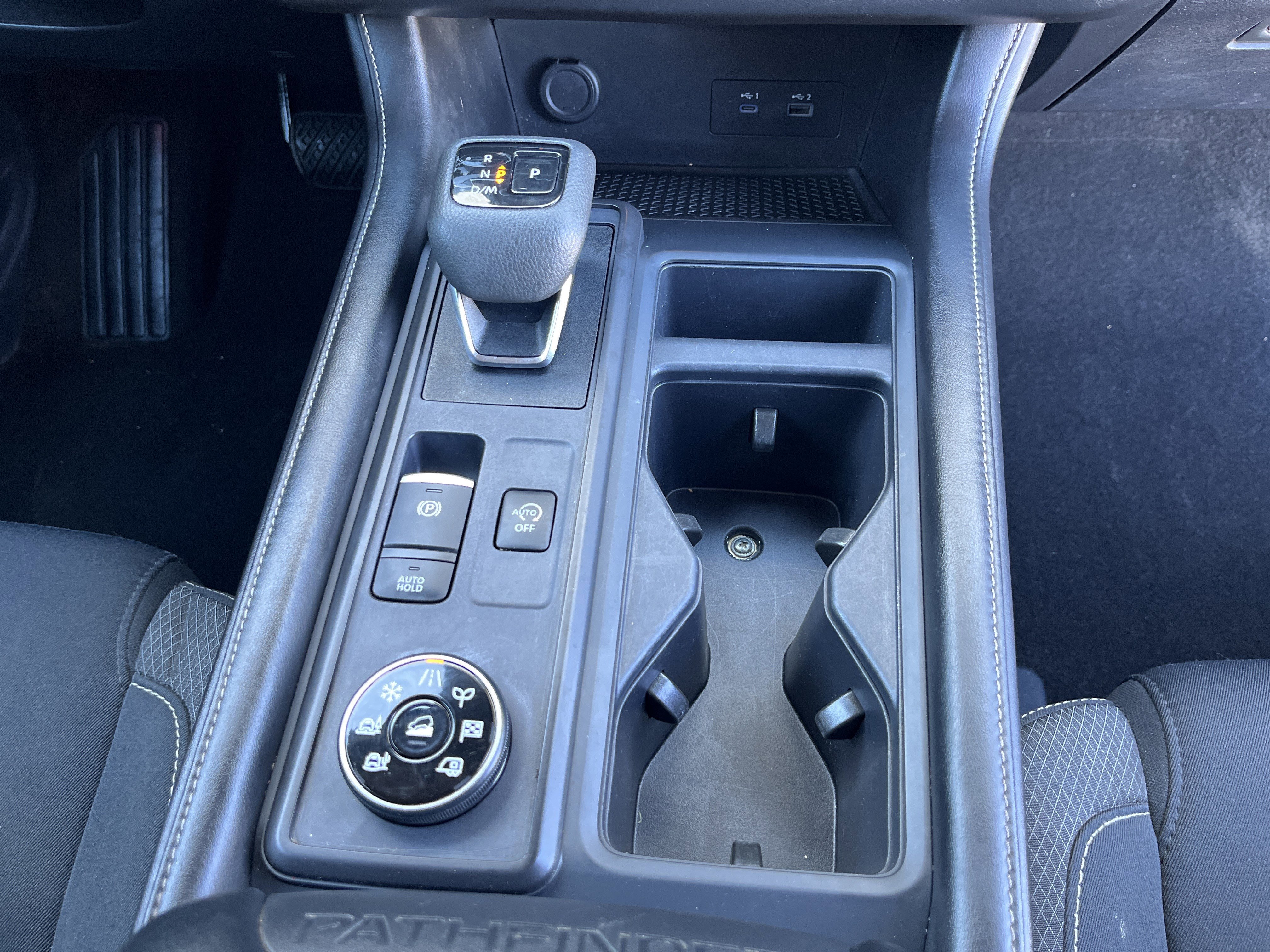 Used 2023 Nissan Pathfinder S image 19