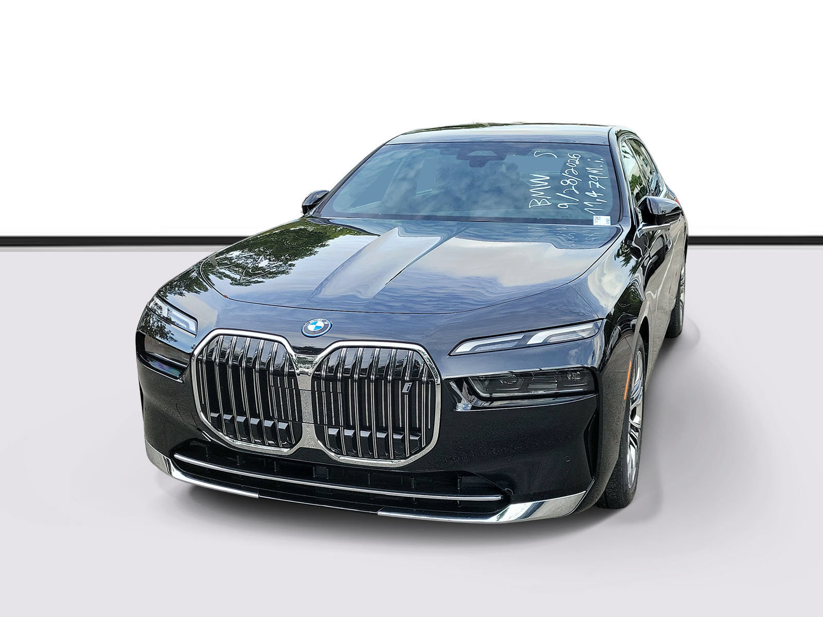 Certified 2023 BMW i7 xDrive60 AWD/4WD image 3