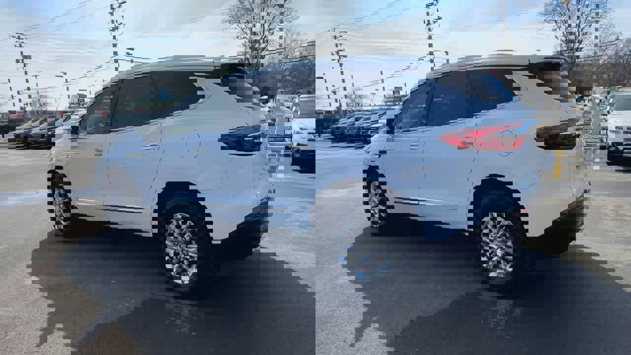 Used 2019 Buick Enclave Essence image 6