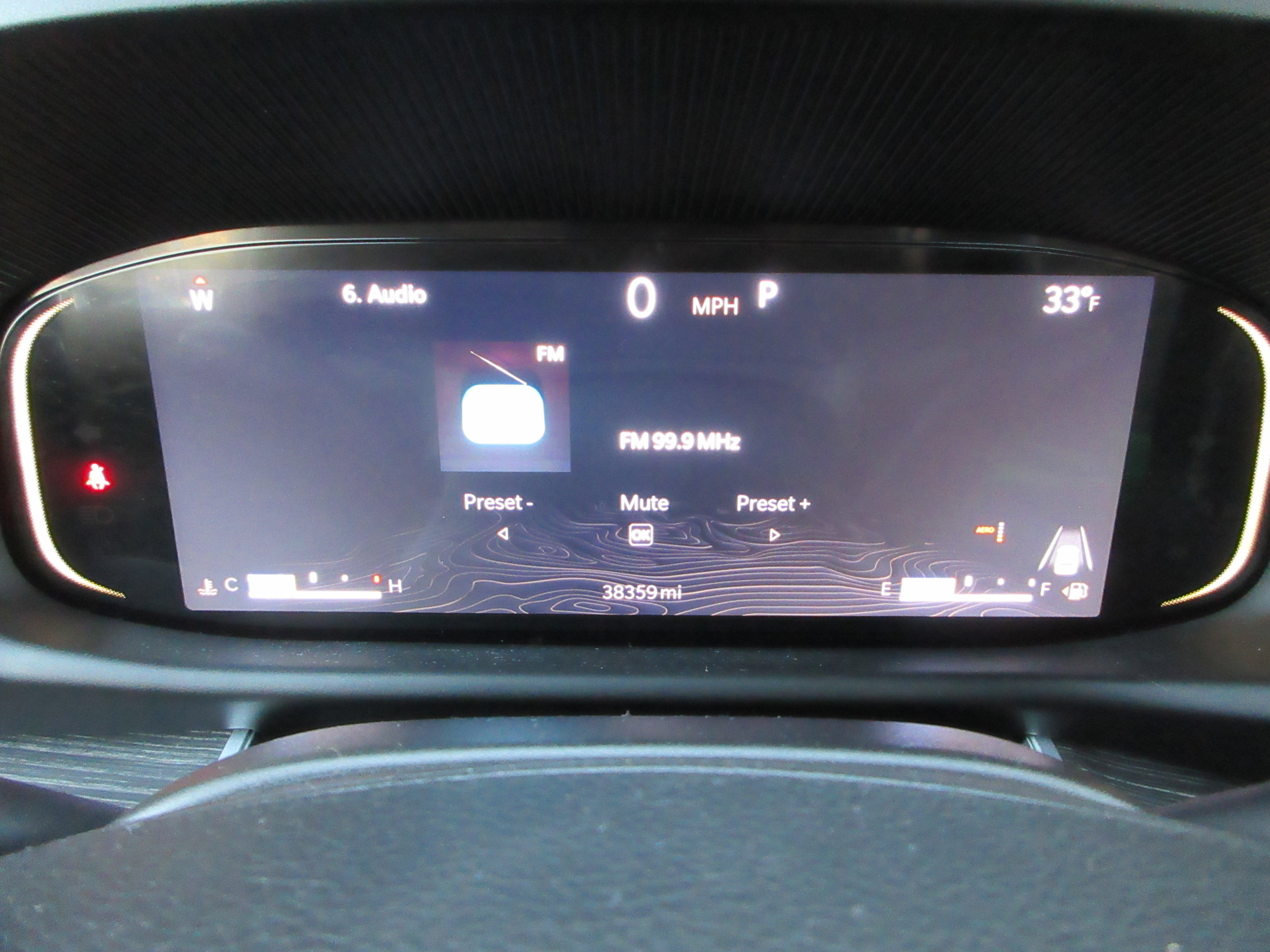 Used 2023 Jeep Wagoneer L Series III w/ Premium Group I image 40