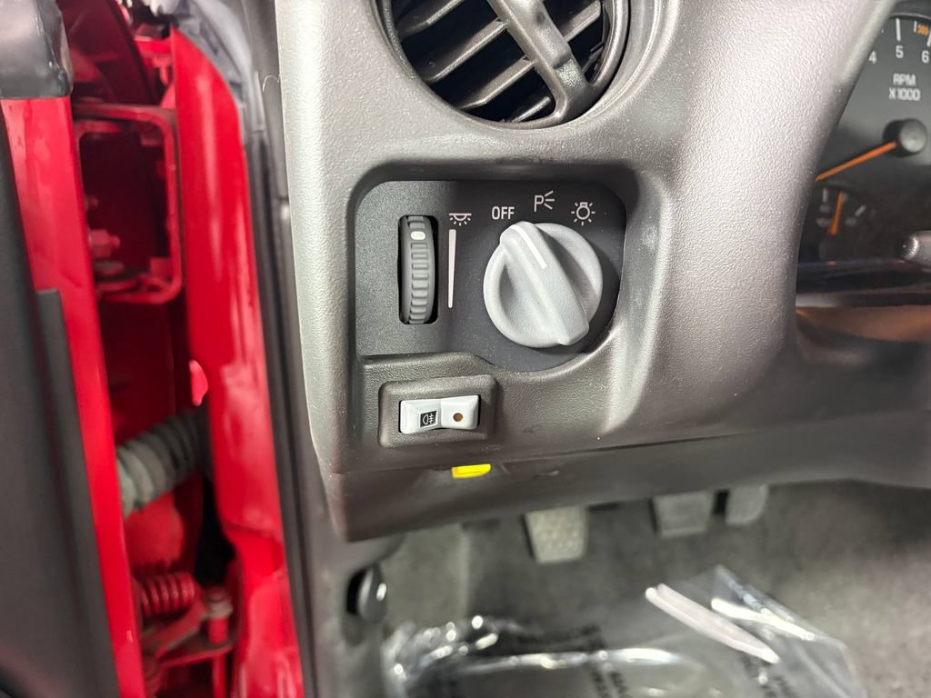 Used 2002 Pontiac Firebird Trans Am RWD image 13
