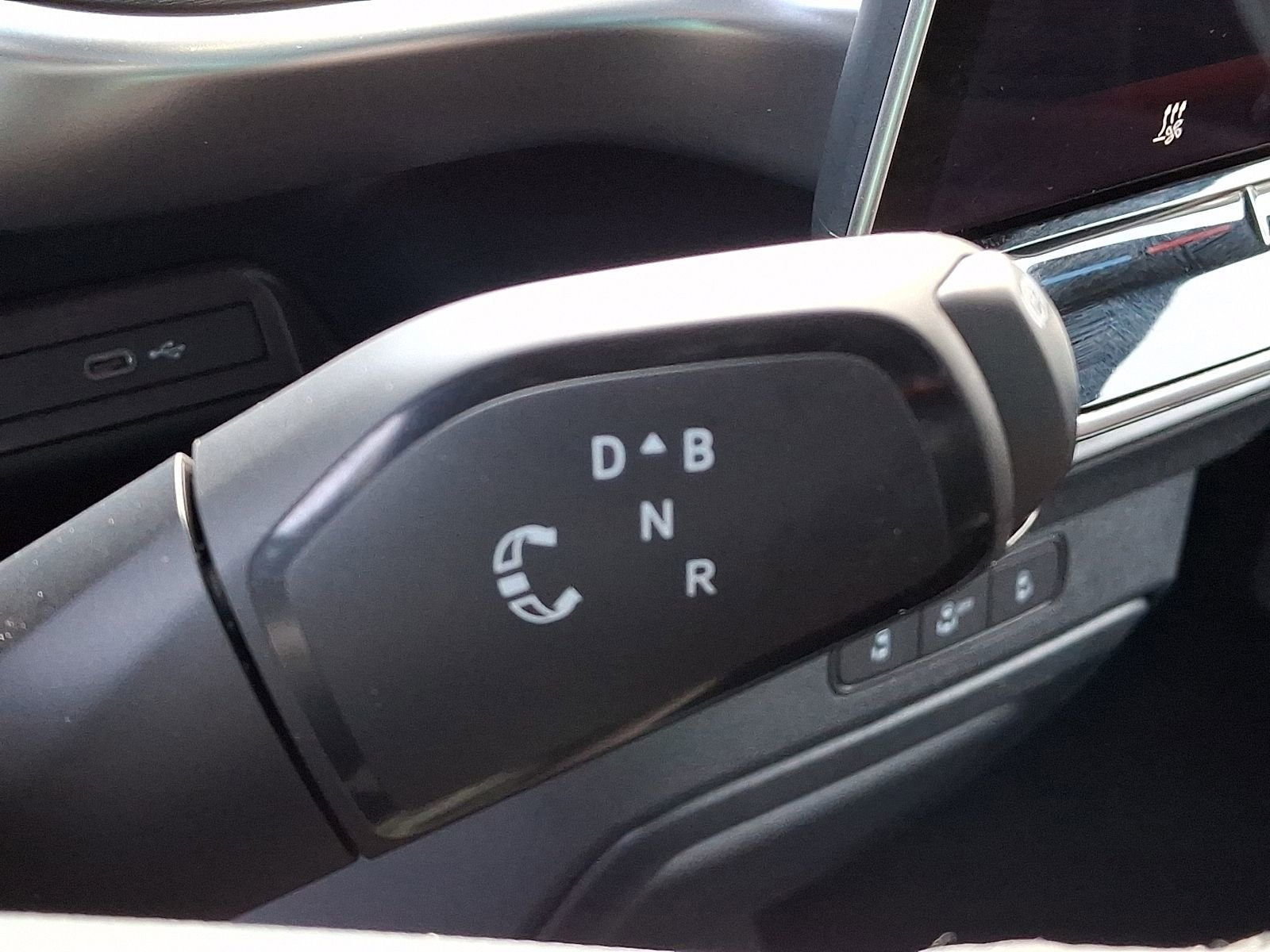 Used 2025 Volkswagen ID. Buzz Pro S Plus image 17