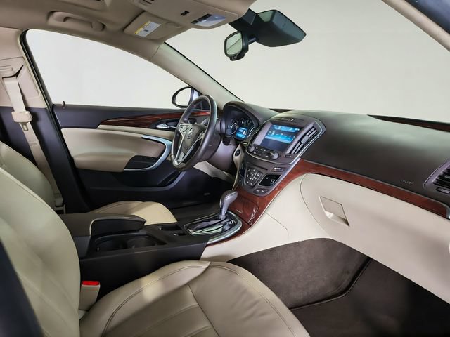 Used 2017 Buick Regal Premium w/ Driver Confidence Package #1 FWD image 24