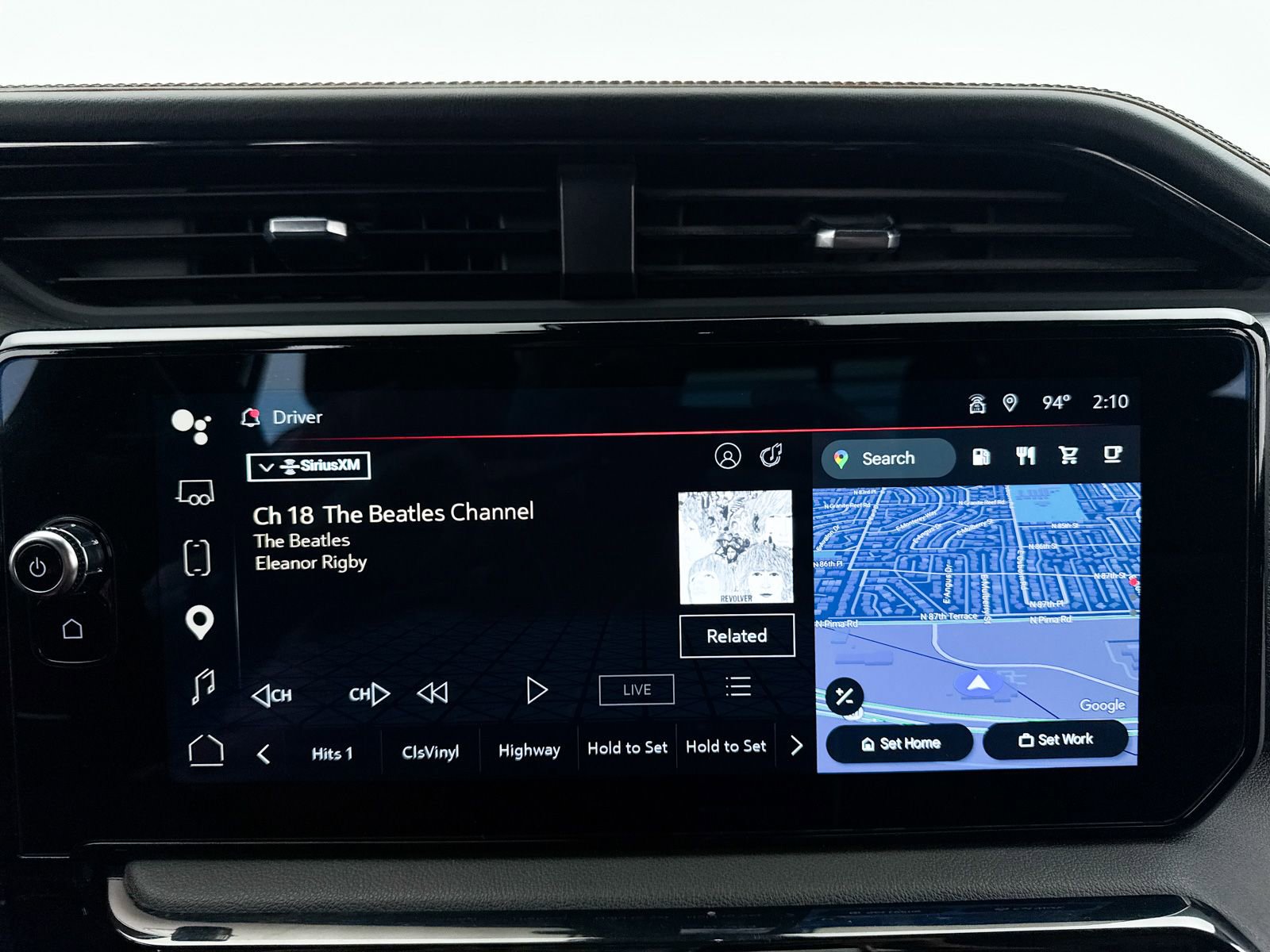 Used 2025 GMC Sierra 2500 AT4 w/ Technology Package image 6