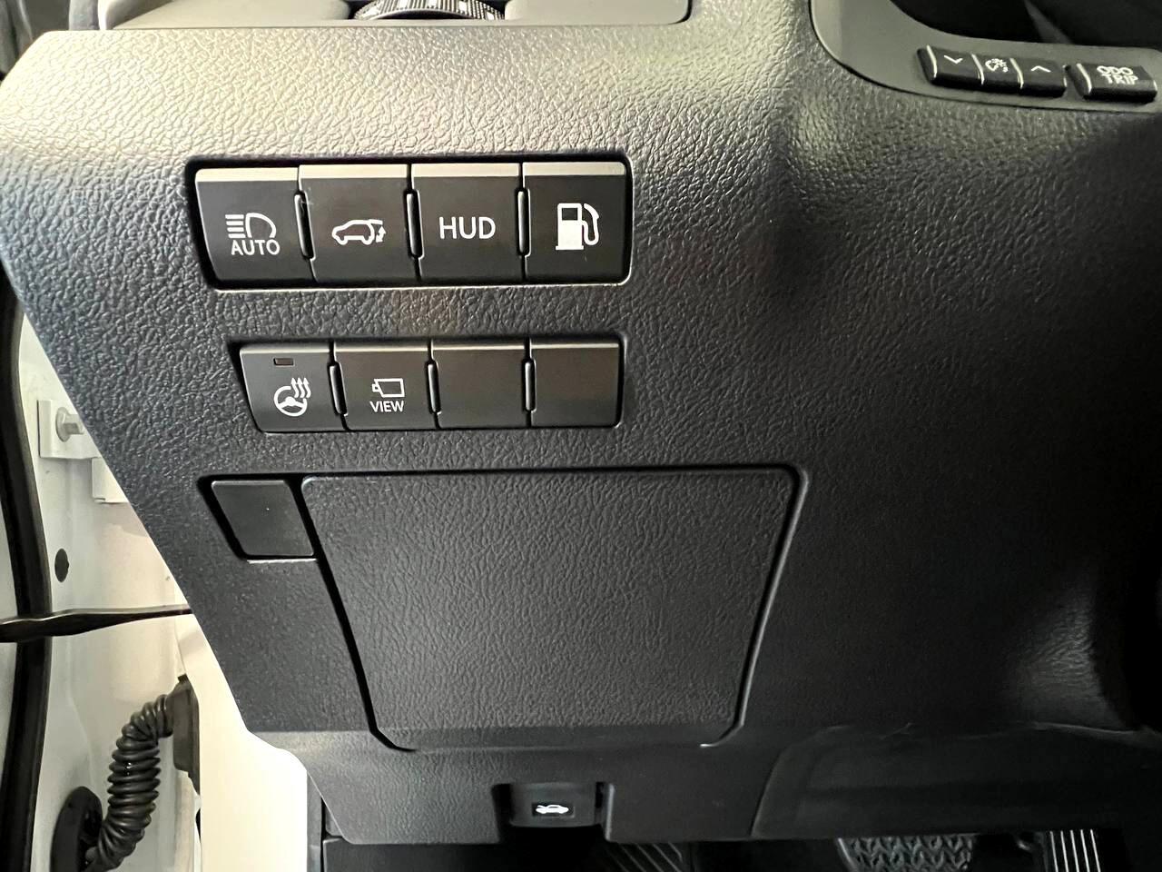 Used 2022 Lexus RX 450h AWD w/ Luxury Package image 26