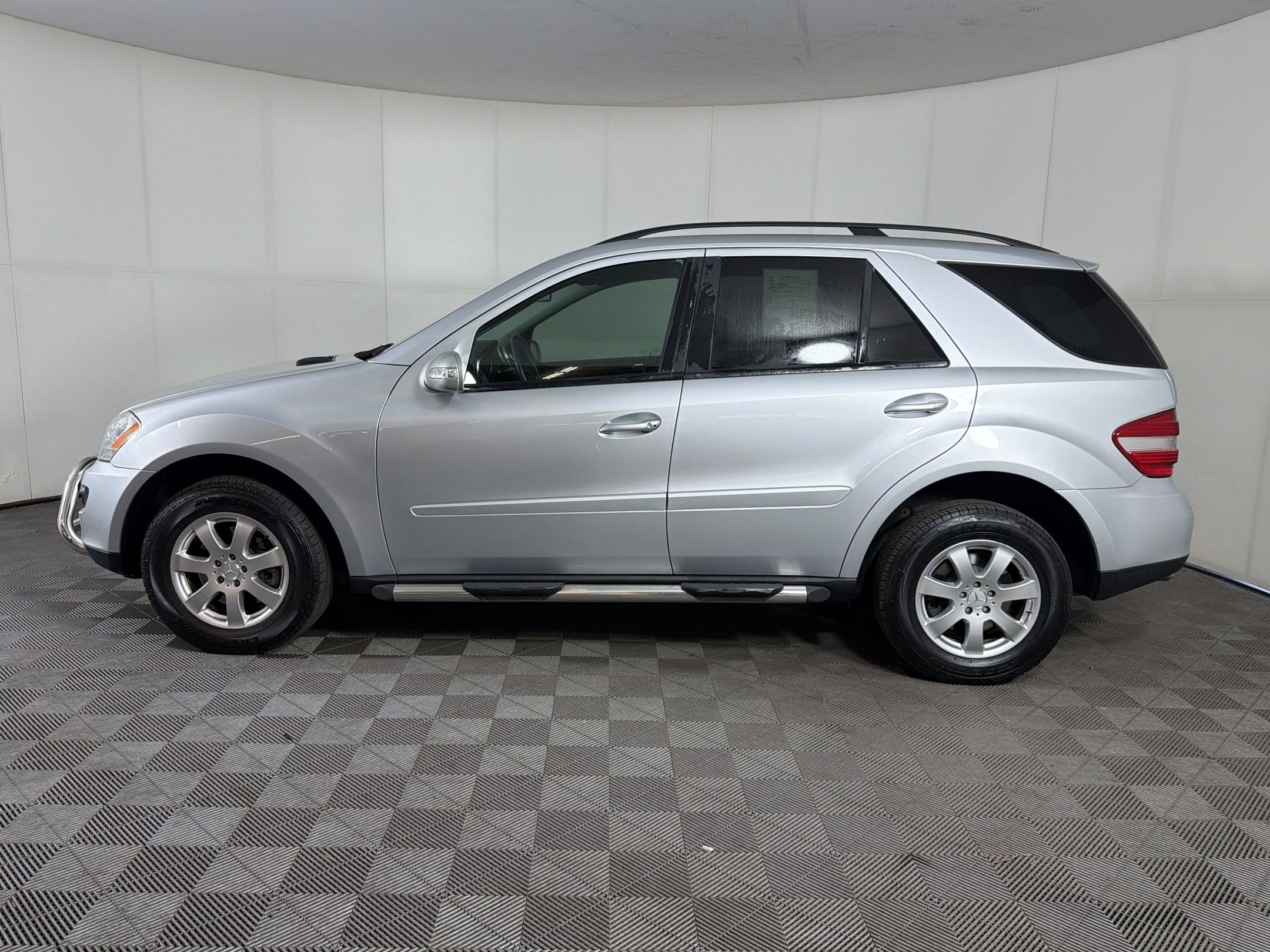 Used 2007 Mercedes-Benz ML 320 4MATIC image 2