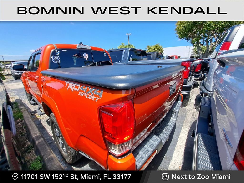 Used 2017 Toyota Tacoma SR image 4