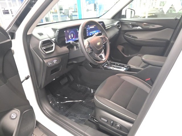 New 2025 Chevrolet TrailBlazer LT w/ Convenience Package image 11
