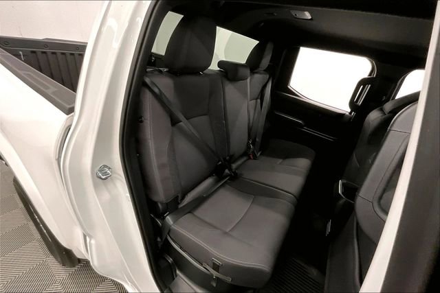 Used 2025 Toyota Tacoma SR5 AWD/4WD image 25