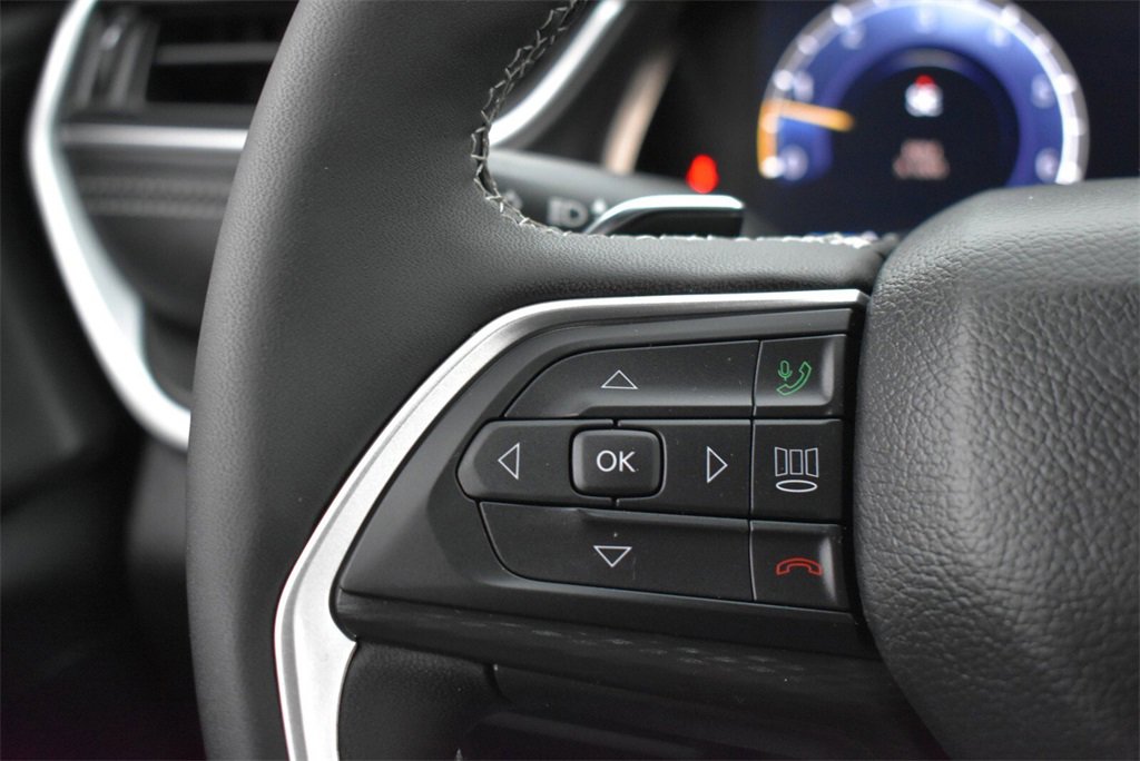 Used 2025 Jeep Grand Cherokee Laredo w/ Luxury Tech Group I image 13