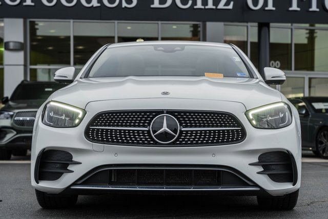 Certified 2023 Mercedes-Benz E 350 4MATIC Sedan w/ Premium Package image 2