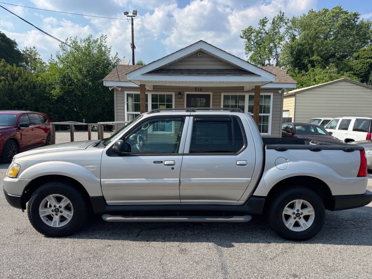 Used 2003 Ford Explorer Sport Trac XLT RWD image 3
